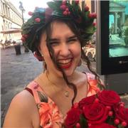 Studentessa laureata in scienze dei beni culturali impartisce lezioni a ragazzi delle superiori in materia umanistiche (letteratura, storia dell'arte, filosofia, storia del teatro, ecc...) per modica cifra.