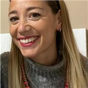 Sono madrelingua italiana e mi piacerebbe insegnare la lingua italiana agli stranieri. 
Vivo in provincia di Modena.