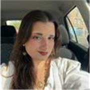 Maestra y psicopedagoga, responsable, cariñosa y paciente, con experiencia educativa y facilidad para conectar con niños.