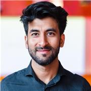 CELTA-certified English teacher teaching teenagers and adults online and in person, with classroom experience in the UK and Canada