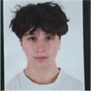 Neodiplomata impartisce lezioni di italiano e inglese a studenti di scuola primaria e scuola secondaria di primo grado