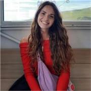 Docente di lettere impartisce lezioni di Latino, Italiano e Greco