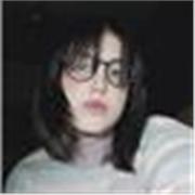 Sono una studentessa di Lettere che offre sia aiuto compiti per i più piccoli, sia ripetizioni di materie specifiche (Inglese)