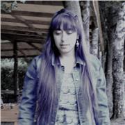 Buen dia, Soy Roxana y doy clases de español para extranjeros. 
Los espero..!