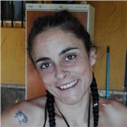 Profesora con experiencia en clases de refuerzo escolar y enseñanza de técnicas de estudio