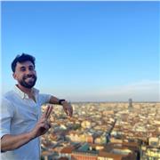 Profesor de fisioterapia para ayudar a los alumnos