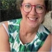 Italian tutor providing lessons to youngs and adults