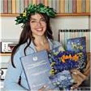 Profesora de inglés y nativa italiana. Ofrezco clases de apoyo, conversación y refuerzo, adaptadas a cada estudiante.