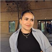 Profesora de inglés apta para alumnos de primaria