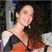 Docente di Sostegno specializzata e Docente di inglese, offre lezioni di Inglese, Italiano, spagnolo sia online che in presenza