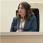 Laureata in Lettere offre lezioni online di italiano per stranieri, metodo chiaro e flessibile.