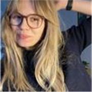English teacher with 7 years of experience offering online classes for adults