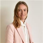 Profesora de comunicación y periodismo para niños, adolescentes y universitarios