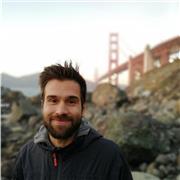 Nonostante i miei 30 anni, sono da quando ne ho 24 che insegno al Politecnico di Milano, prima come tutor, poi come docente di lezioni di esercitazione. Ho insegnato a tante ingegnerie diverse, in Italiano ed Inglese, corsi diversi, sia Fisica I che Fisic