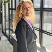 Giovane laureata in lingue con inglese livello C2 offre lezioni private da svolgere comodamente a casa vostra