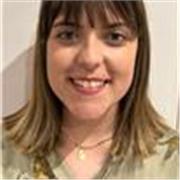 profesora de francés apta para dar clases de apoyo de ESO y Bachillerato, o para dar clases de conversación a adultos. Experiencia demostrable en institutos