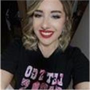 Soy una profesora comprometida y vocacional, apasionada por la enseñanza de la Historia, la Geografía y el Arte. 