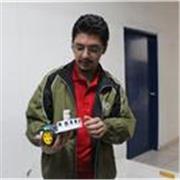 Ingeniero en sistemas en constante preparación, número uno de su clase en la materia de matemáticas