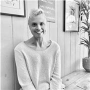 Experienced English tutor for adults and children online. Certified CELTA educator with top-rated student fee