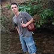 Profesor joven de inglés con experiencia como entrenador titulo de B2 de inglés cerca del C1