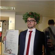 Laureato magistrale in relazioni internazionali, ho solide basi in storia ed italiano. Posso insegnare ad ogni tipo di alunno