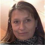Je suis enseignante dans le domaine de l'expression (oral, écrit) et de la connaissance de soi (développement savoi-être et motivation, coaching, communication professionnelle, management, sophrologie)