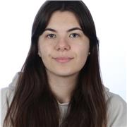 Me definiría como una persona responsable, paciente, cercana y dinámica. Daria a niños con un nivel intermedio