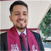 Economista especializado en auditorias financieras enseña matemáticas para niveles de media superior y superior