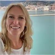 Inglese Madrelingua. Laurea triennale da USA, diploma da Canada. Offro lezioni private d’inglese sia in presenza che online