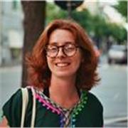 Laureata in triennale presso la facoltà di Filosofia, dove mi sono dedicata anche agli studi di filosofia del linguaggio. Attualmente sono una studentessa del corso di laurea magistrale in Semiotica e lavoro nel campo dell'editoria