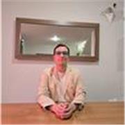 Maestro de Español en línea especializado en conversación y enseñanza personalizada para estudiantes adultos y adolescentes