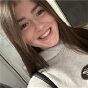 Posso aiutare a fare i compiti di italiano o materie linguistiche sia di inglese che spagnolo.