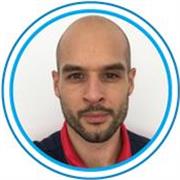 Adapto la enseñanza al alumno, creo un ambiente tranquilo y seguro para que el alumno aprenda lo mas rápido posible.