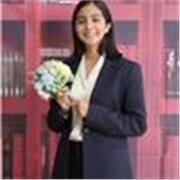 Profesora de inglés con experiencia multicultural, atenta a los detalles que necesites.