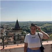 Studentessa universitaria alla facoltà di Storia offre ripetizioni di italiano e letteratura italiana