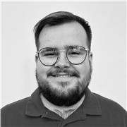 Übersetzer und Tutor für Englisch, Deutsch, Französisch und diverse weitere Unterrichtsfächer.