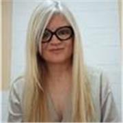 Ofrezco lecciones privadas de lengua italiana y español.