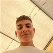 Joven estudiante de oposiciones, ayuda y repaso en cualquier asignatura de la ESO y primaria.