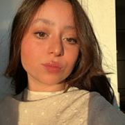 Étudiante en première année de médecine, j’ai passé un baccalauréat scientifique avec mathématiques et physique chimie.
