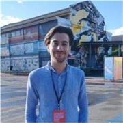 Aspirante docente delle scuole superiori, laureato in informatica, dà lezioni di informatica (in presenza e remoto)