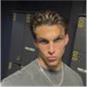 Étudiant en staps dans le but de faire professeur de sport + prof de tennis depuis 3 ans