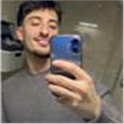 Zahnmedizin Student, der gerne Schüler/Schülerinnen helfen und fördern möchte