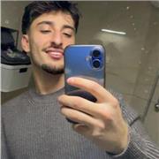 Zahnmedizin Student, der gerne Schüler/Schülerinnen helfen und fördern möchte