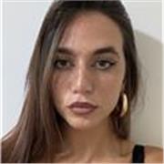 sono una ragazza che ama insegnare ai bambini. Sono amante dell’italiano ma mi piace insegnare tutto. sono a vostra disposizione !