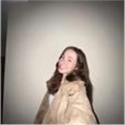 Responsable, implicada, detallista, persistente, sonriente, cuidadosa, determinada, capaz