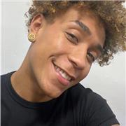 Profesor de portugués, brasileño nativo, experiencia con inglés y trabajo infantil por más de 10 años en São Paulo.