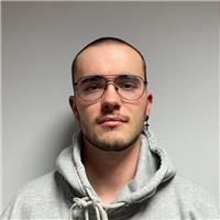 Estudiante de filología inglesa con experiencia en el extranjero encantado de dar clases desde ecuación primaria hasta bachiller