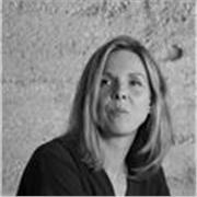 AESH depuis 5 ans et en cours de validation d'une licence FLE je propose des cours de français enfants et adultes. je suis native.