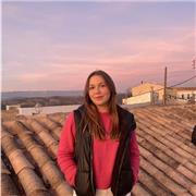 Chica de 18 años imparte apoyo escolar a niños/as de primaria. Tengo mas de 2 años de experiencia y me adapto a cualquier estudian