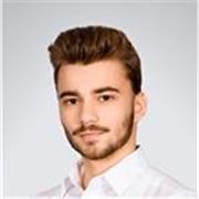 Je vais enseigner l'anglais pour les étudiants avec un niveau débutant-intermédiaire